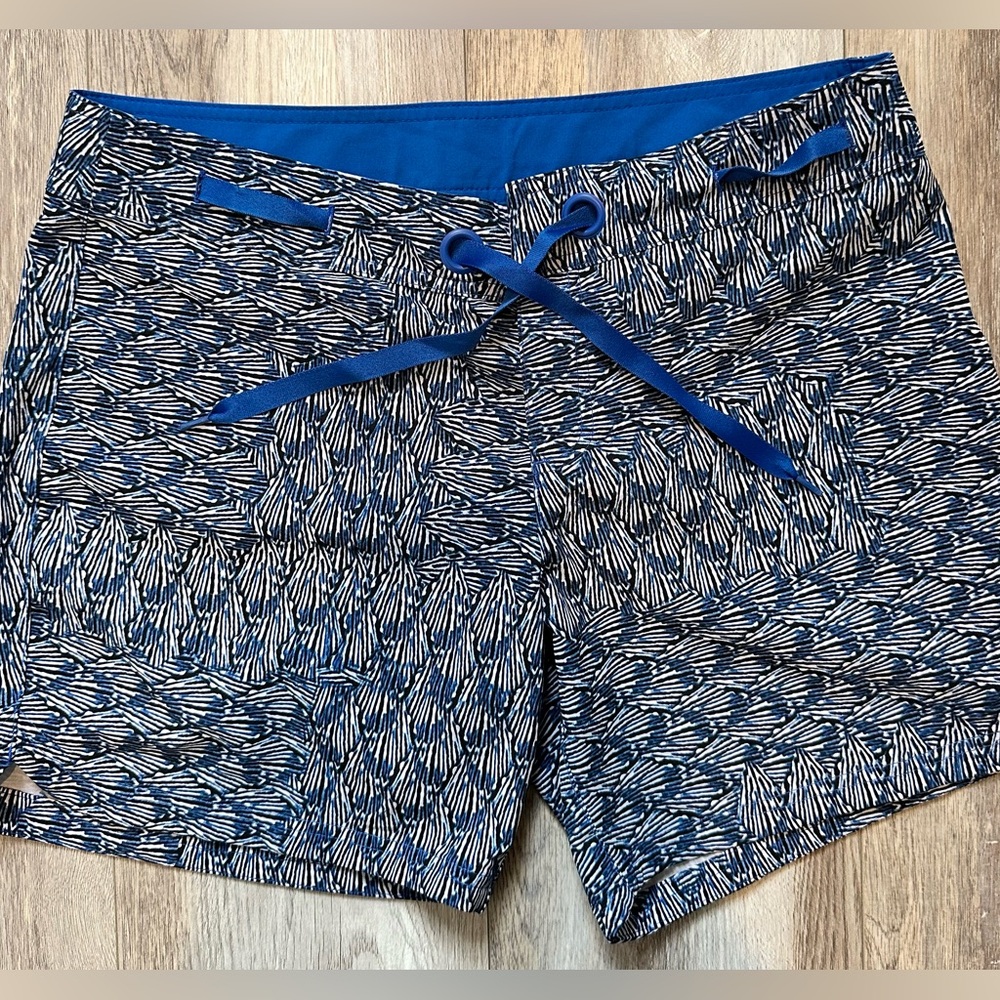 Prana Blue Cargo Shorts with Geometric Pattern